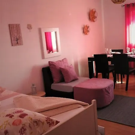 Ocean View Flat * 蓬塔德尔加达