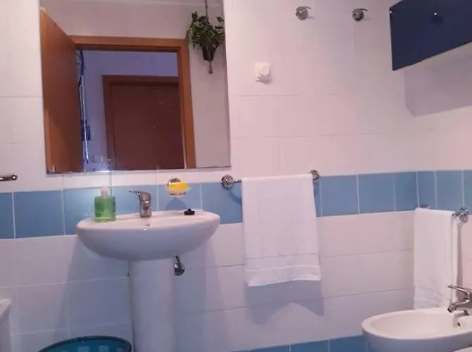 Ocean View Flat דירה *