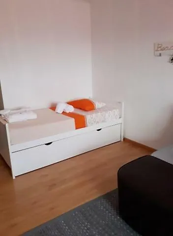 Ocean View Flat דירה *